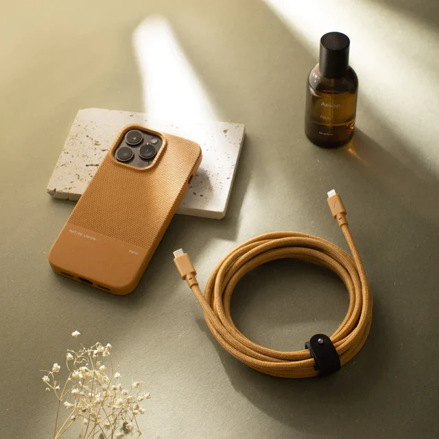 Native Union 3M Belt USB-C to Lightning Charging Cable - Kraft - Image 4