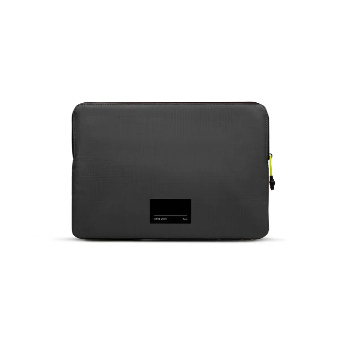 Native Union Ultralight Sleeve for MacBook 16-inch - Black - Image 2