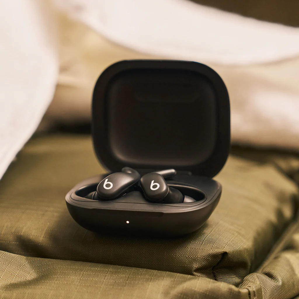 Powerbeats Fit Wireless Noise-Cancelling Secure Fit - Black - Image 4